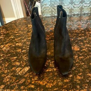 Donald Pliner black suede boots